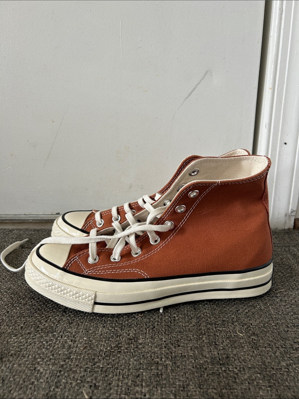Women's High-Top Canvas Sneakers in brown